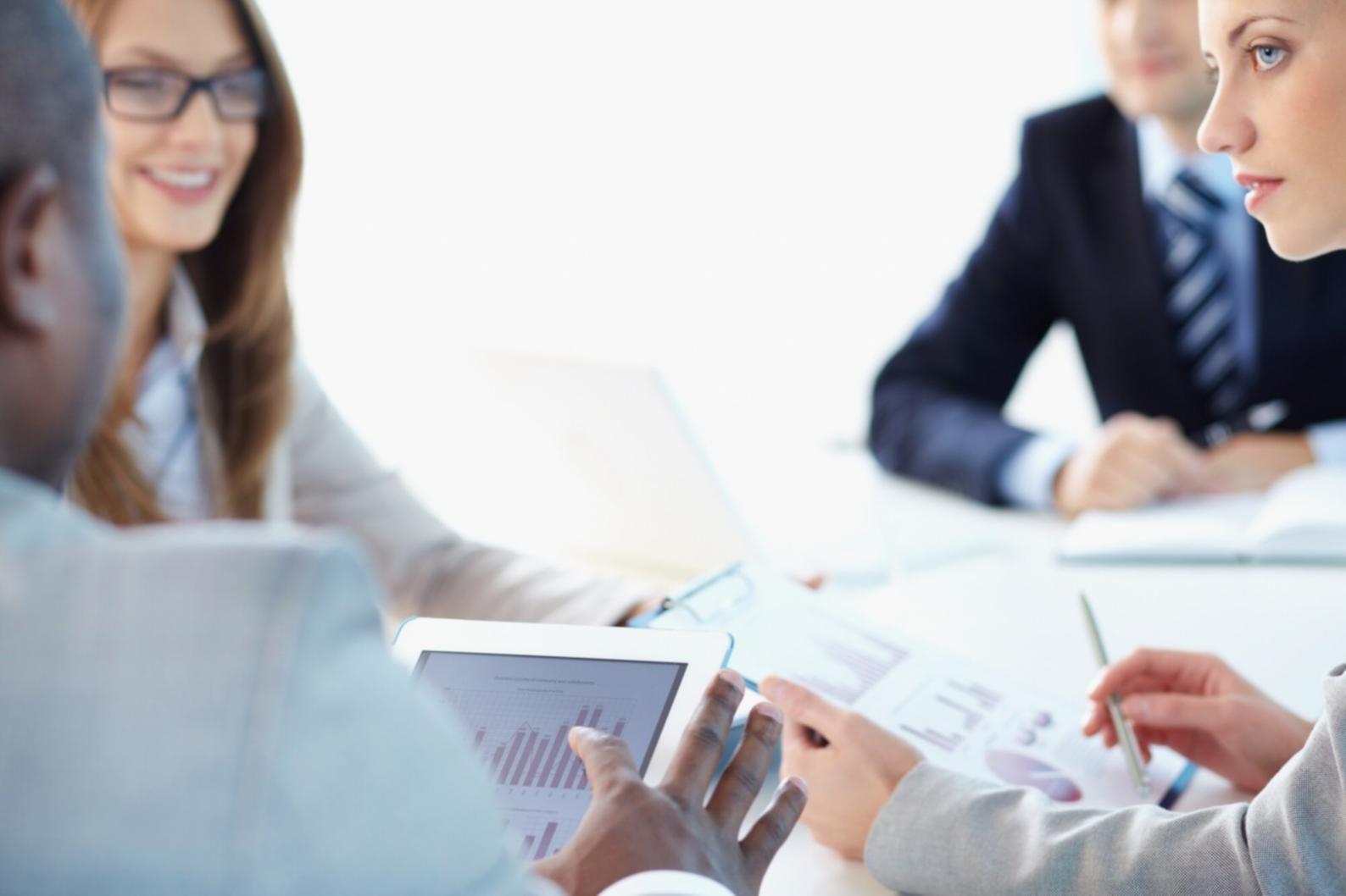 linkbernix founding team working on initial concept